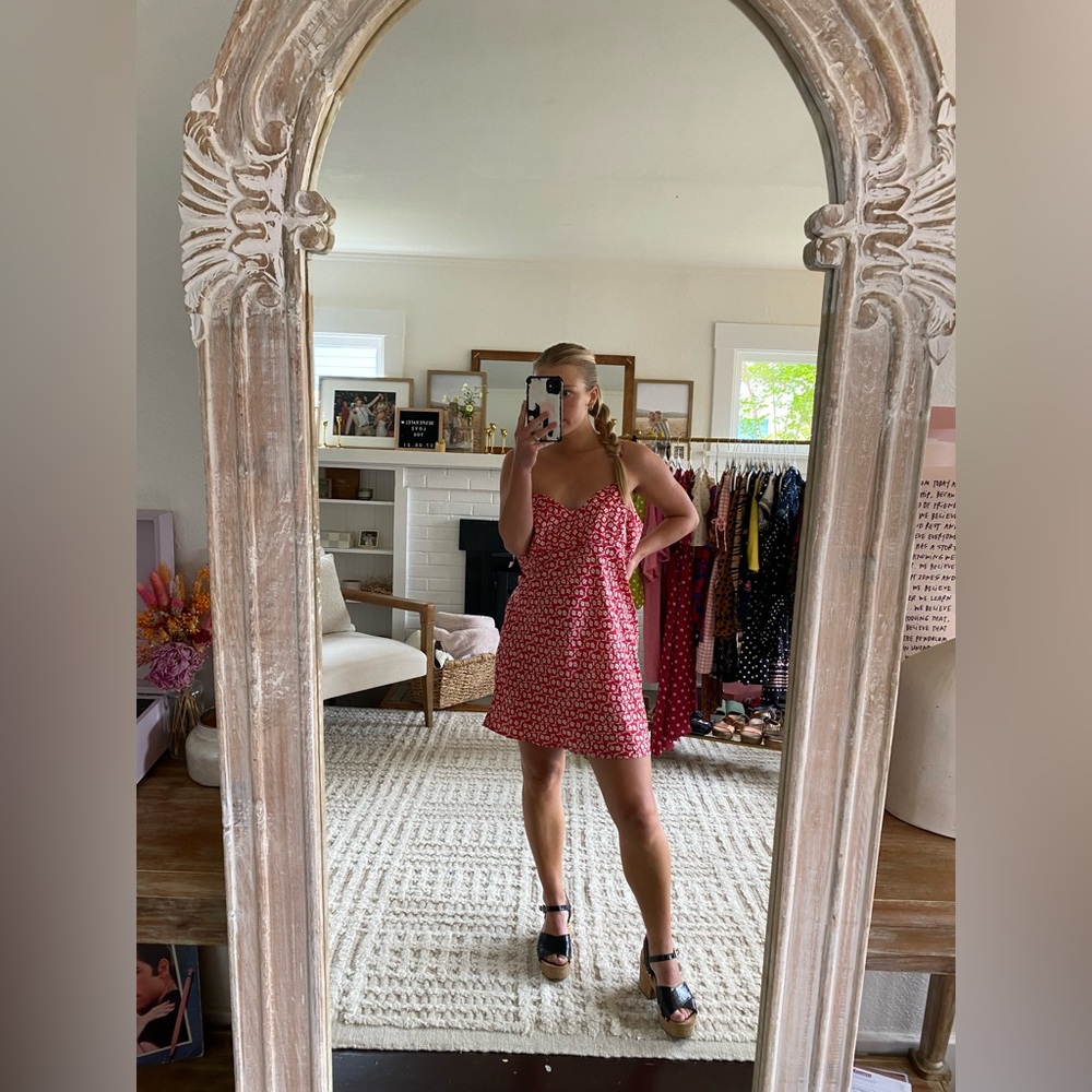 Free People On Our Radar Slip - Red
Size Large (too big on me)